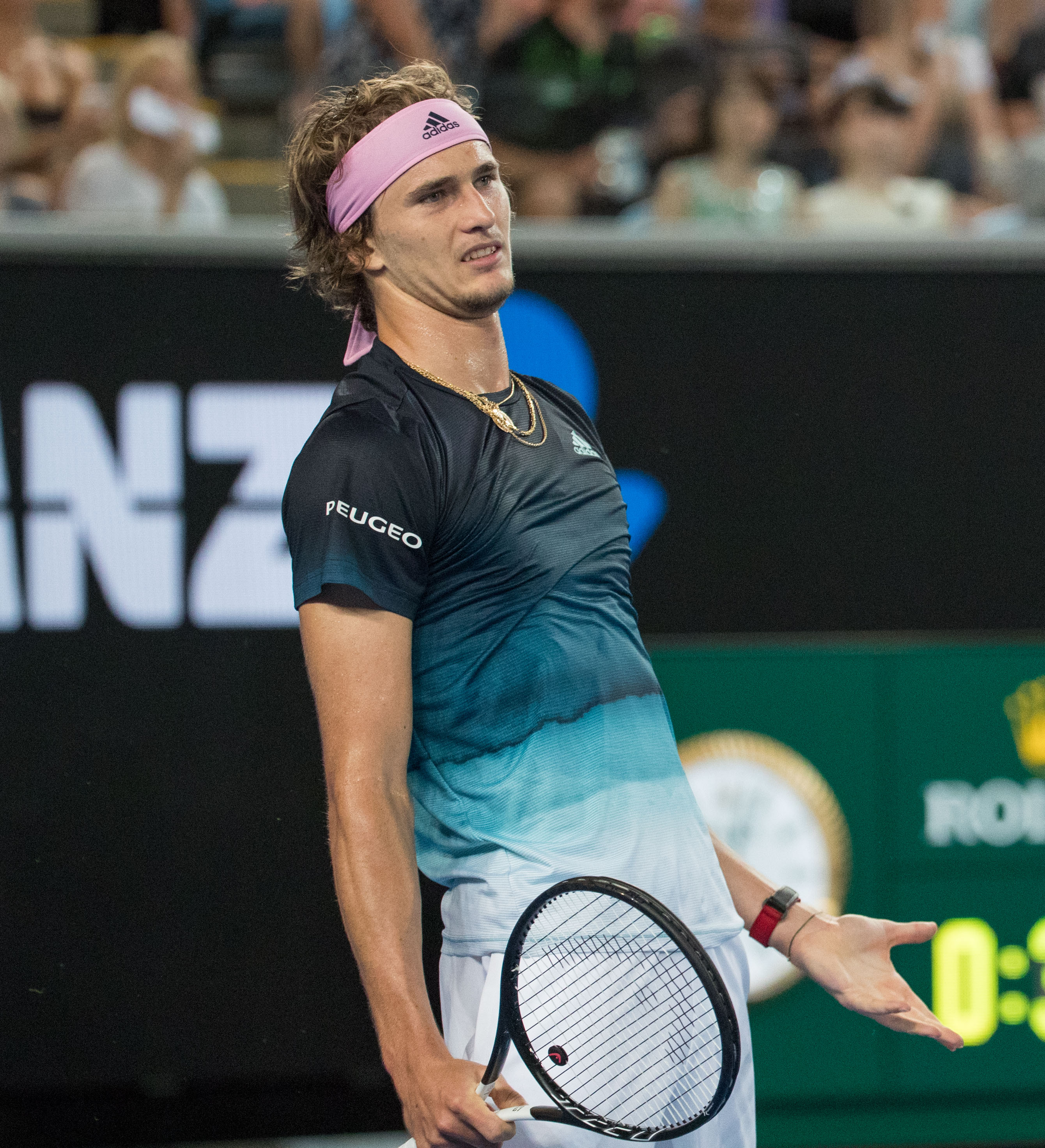 PG平台-西班牙网球队力克英国网球队,兹维列夫高光表现